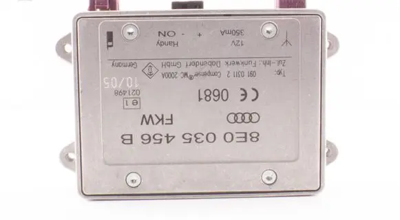Audi A4 S4 B7 8E 8H Antenna control unit 8E0035456B 09103112