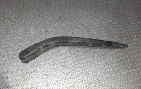Mitsubishi Colt CZ3 Rear wiper blade arm 