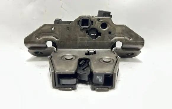 Opel Astra J Tailgate/trunk/boot lock/catch/latch
