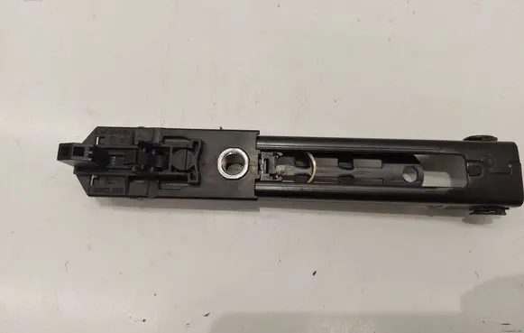 Volkswagen Touran II Seat belt adjustment rail 1T0857819B