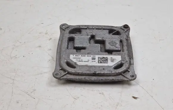 Peugeot 308 Xenon control unit/module 130732940400 10EEG122222