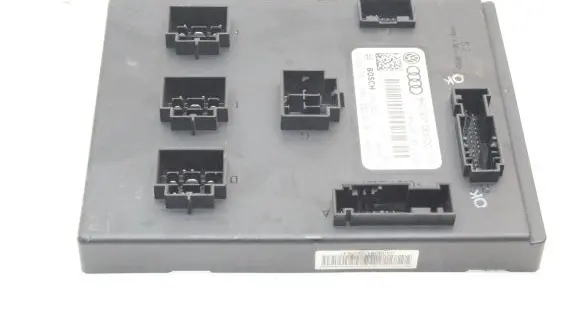 Audi A4 S4 B8 8K Central body control module 8K0907063DC