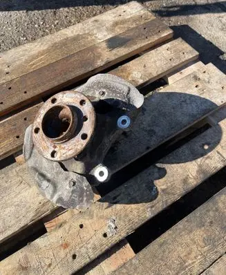 BMW 1 F20 F21 Front wheel hub spindle knuckle 6792285