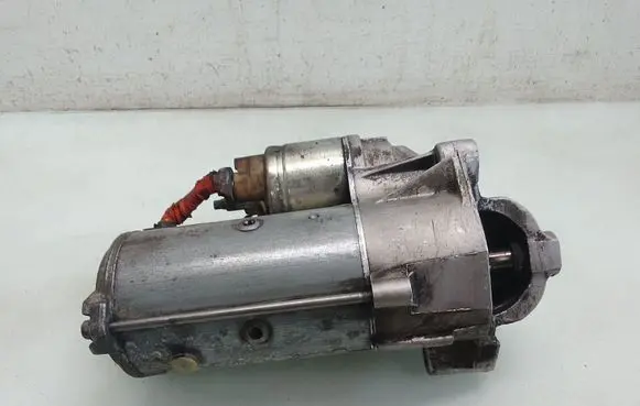 Renault Scenic II - Grand scenic II Starter motor D7R49 8200331251