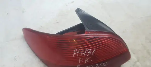 Peugeot 206 Rear/tail lights 2531