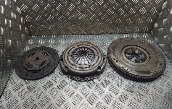 Seat Altea Clutch set kit 03C141031 03C141025D 03C105271D