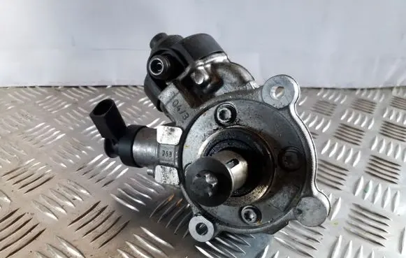 BMW 1 F20 F21 Fuel injection high pressure pump 0445010540 8515058