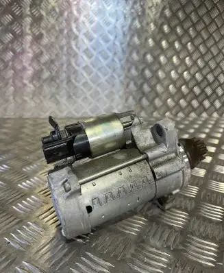 Volkswagen Polo VI Starter motor 02M911024J