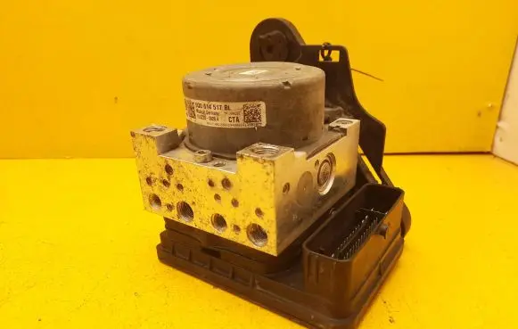 Volkswagen Golf VII ABS Pump 5Q0614517BL