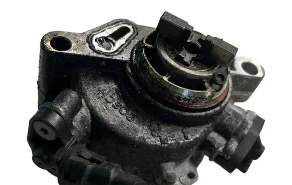 Citroen DS3 Vacuum pump 9804021880