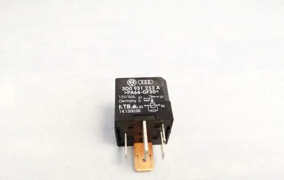 Volkswagen Golf V Other relay 3D0951253A 14.1500.00