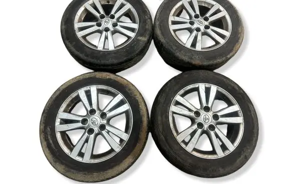 Toyota Avensis T270 R16 alloy rim 