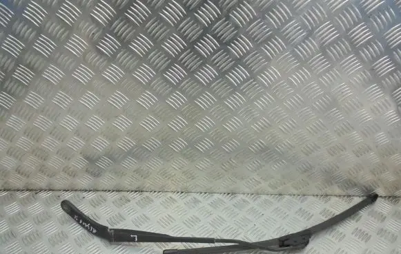 Renault Megane II Front wiper blade arm
