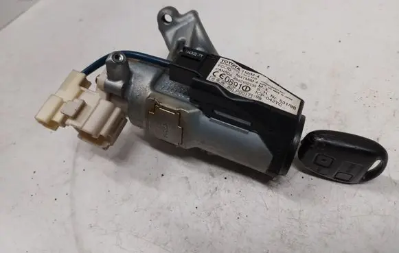 Toyota Yaris Ignition lock 8978352010