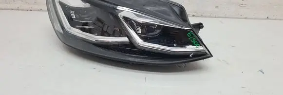Volkswagen Golf VII Headlight/headlamp 5G1941036C 1EX01306630 9001UM700056TW
