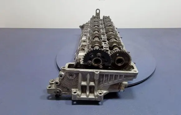 BMW 7 F01 F02 F03 F04 Engine head 7800003