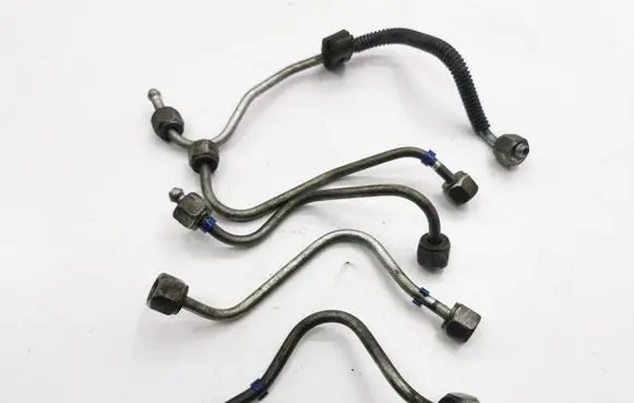 Mazda CX-7 Fuel injector supply line/pipe 