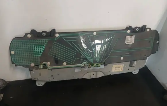 Volvo XC90 Aerial GPS antenna 86510131 05W0904 A8651013