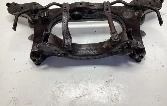 Nissan Qashqai+2 Rear subframe 