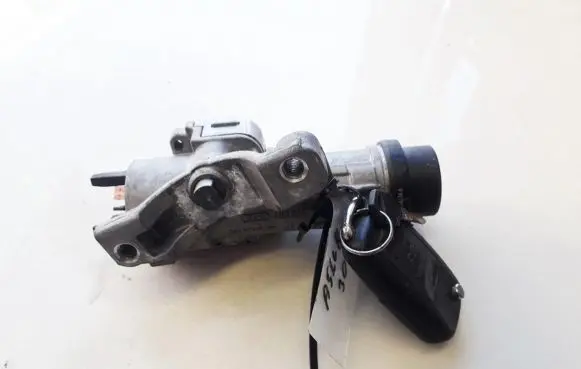 Volkswagen PASSAT B5.5 Ignition lock 4B0905851G