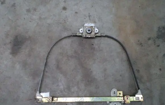 Seat Ibiza I (021A) Front door window regulator with motor