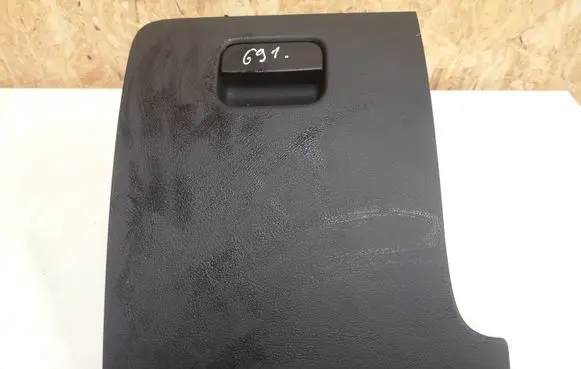 Volkswagen PASSAT B6 Glove box C1857921 P0108689