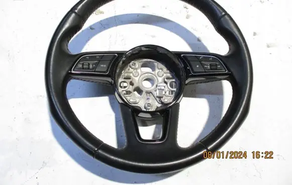 Audi A1 Steering wheel 