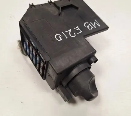 Mercedes-Benz E W210 Light switch