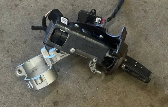 Opel Insignia A Ignition lock 20939745 20830311829