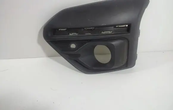 Dacia Sandero III Front bumper lower grill 261A35053R