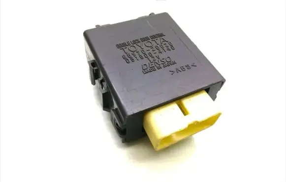 Toyota Avensis T270 Door control unit/module 85970-20020 051500-4140
