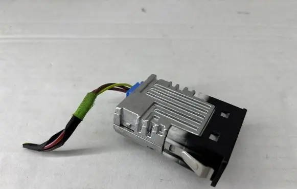 BMW 3 G20 G21 AUX in-socket connector 5A84163