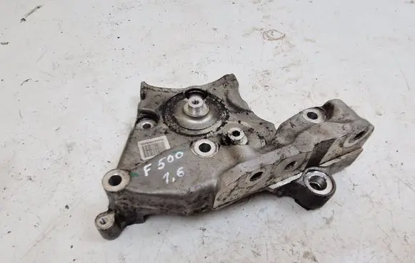 Fiat 500X Engine mounting bracket 55268118 000552665020