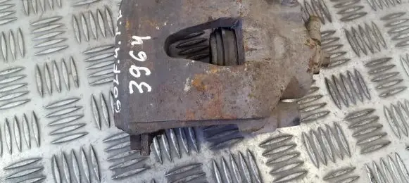 Volkswagen Golf IV Front brake caliper