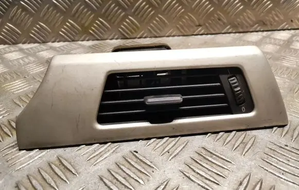BMW 3 E90 E91 Dashboard air vent grill cover trim 9151168