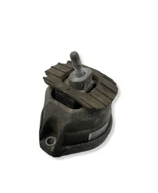 BMW 5 E60 E61 Engine mount bracket 6769874