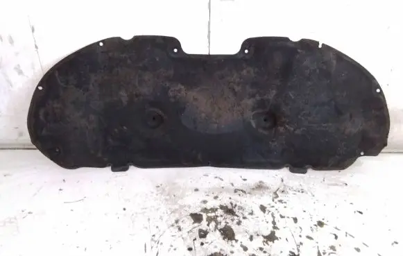 Engine bonnet/hood sound/heat insulation