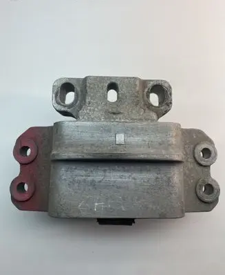 Volkswagen PASSAT B6 Engine mount bracket 3C0199555 3C0199555P