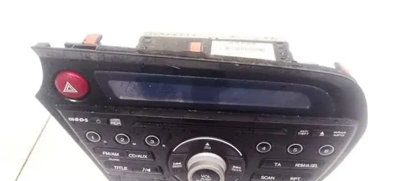 Honda Insight Radio/CD/DVD/GPS head unit 39100TM8G01