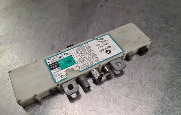 BMW 5 E39 Antenna control unit 65268368878 5WK4576 5WK4577