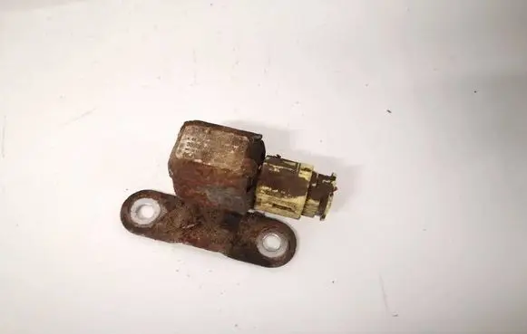 Suzuki Grand Vitara II Airbag deployment crash/impact sensor 3893065J10