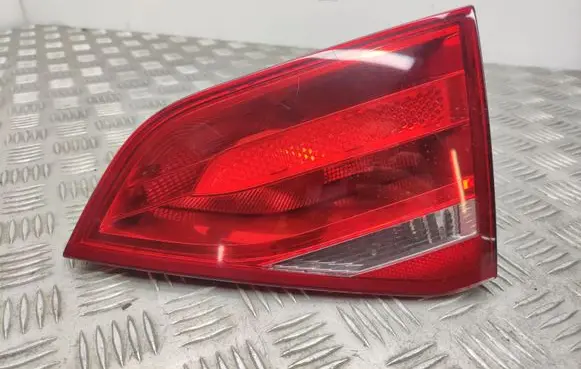 Audi A4 S4 B8 8K Tailgate rear/tail lights 8K5945094D