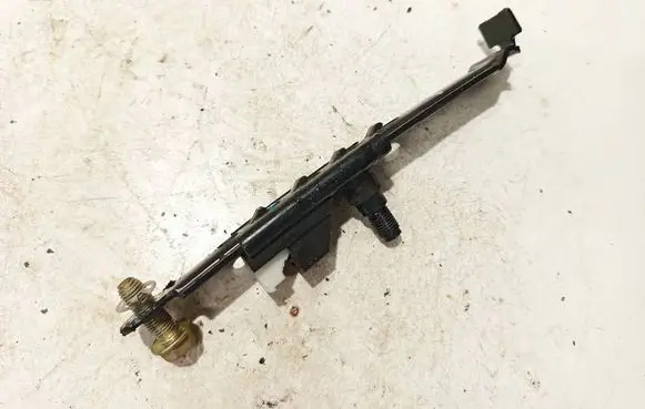 Toyota Avensis T250 Seat belt adjustment rail