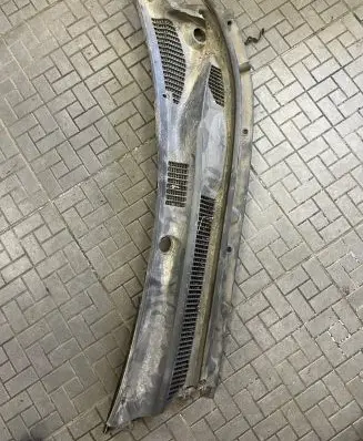 Toyota RAV 4 (XA20) Wiper trim 5570842110