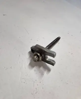 Renault Scenic III - Grand scenic III Fuel Injector clamp holder 