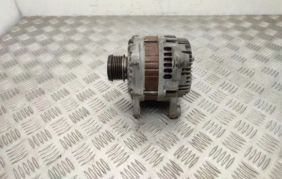 Nissan Juke I F15 Generator/alternator 231003VDIA