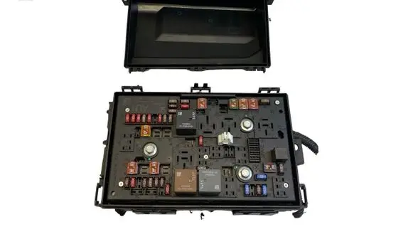 Opel Ampera Fuse box set 22785253 22803988 P00104845