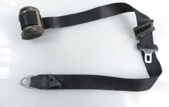 Volkswagen II LT Front seatbelt 9518000000