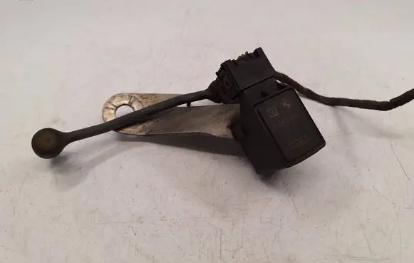BMW 7 E65 E66 Headlight/headlamp level sensor 1093697 37141093697