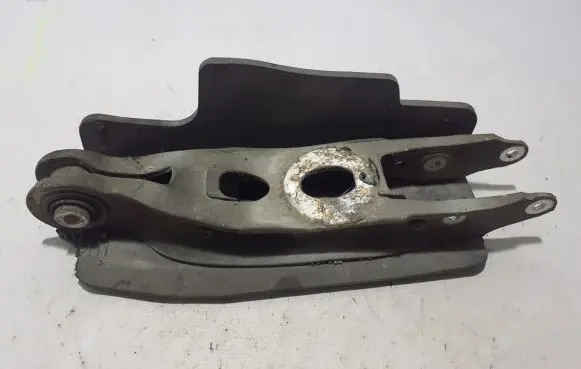 Audi A4 S4 B9 Rear upper control arm/wishbone 8W0505311E